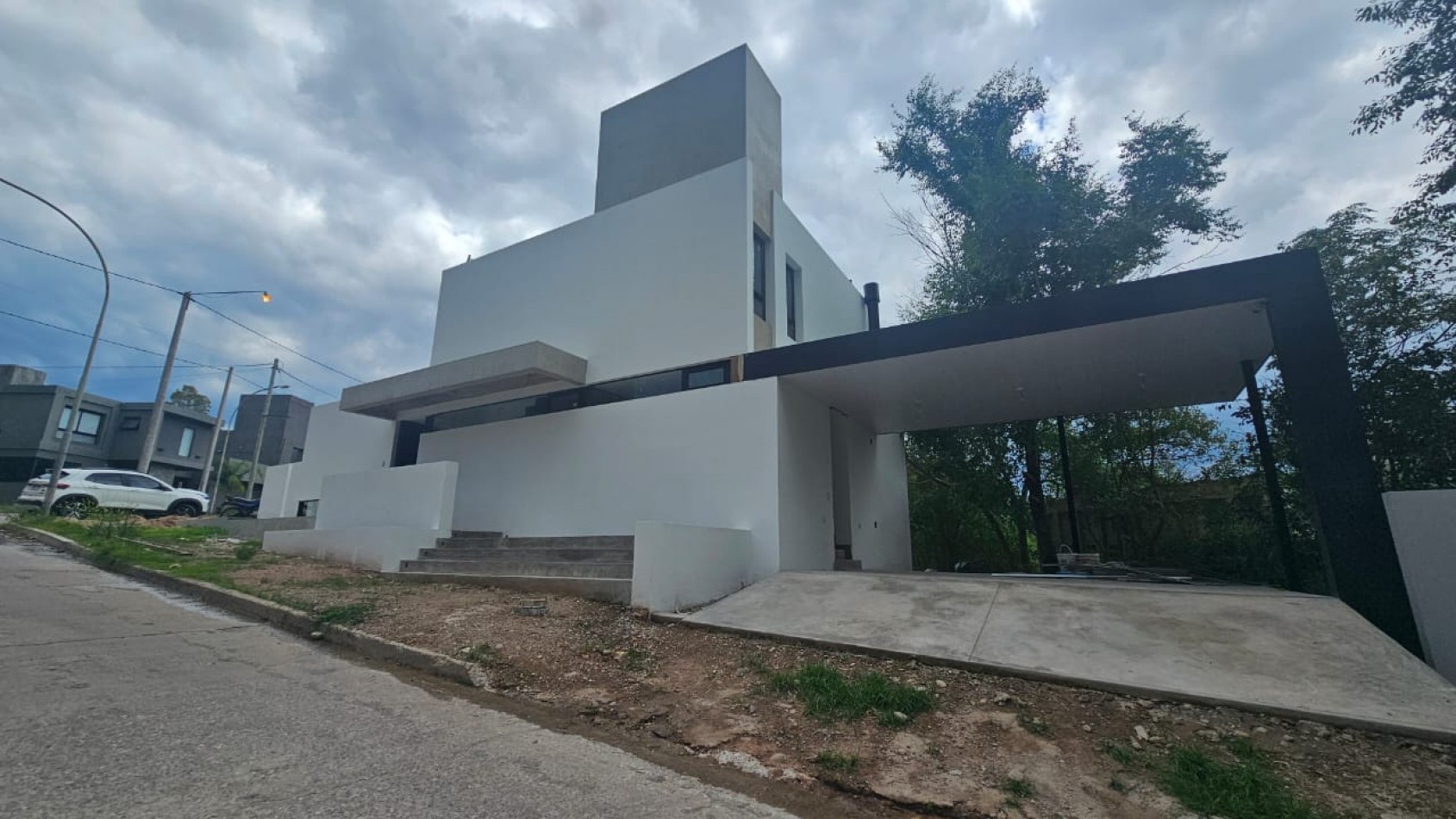 Casa 3 dormitorios en barrio Los Carolinos, Zona Norte, Cordoba.