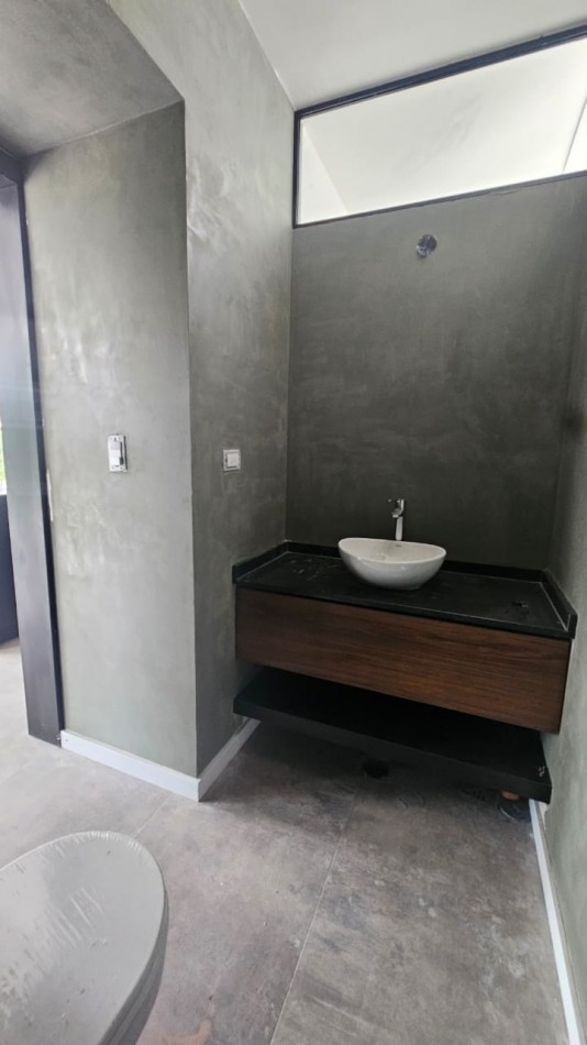 Casa 3 dormitorios en barrio Los Carolinos, Zona Norte, Cordoba.