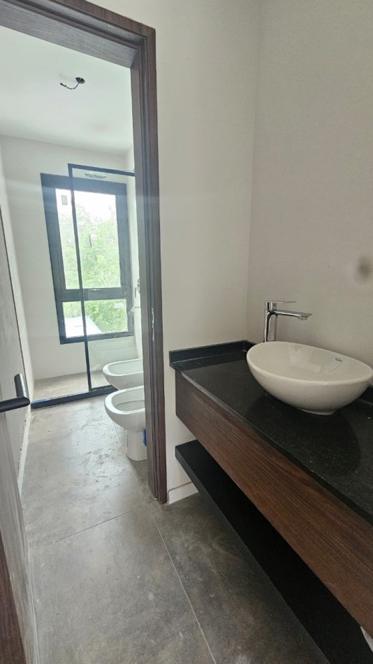 Casa 3 dormitorios en barrio Los Carolinos, Zona Norte, Cordoba.