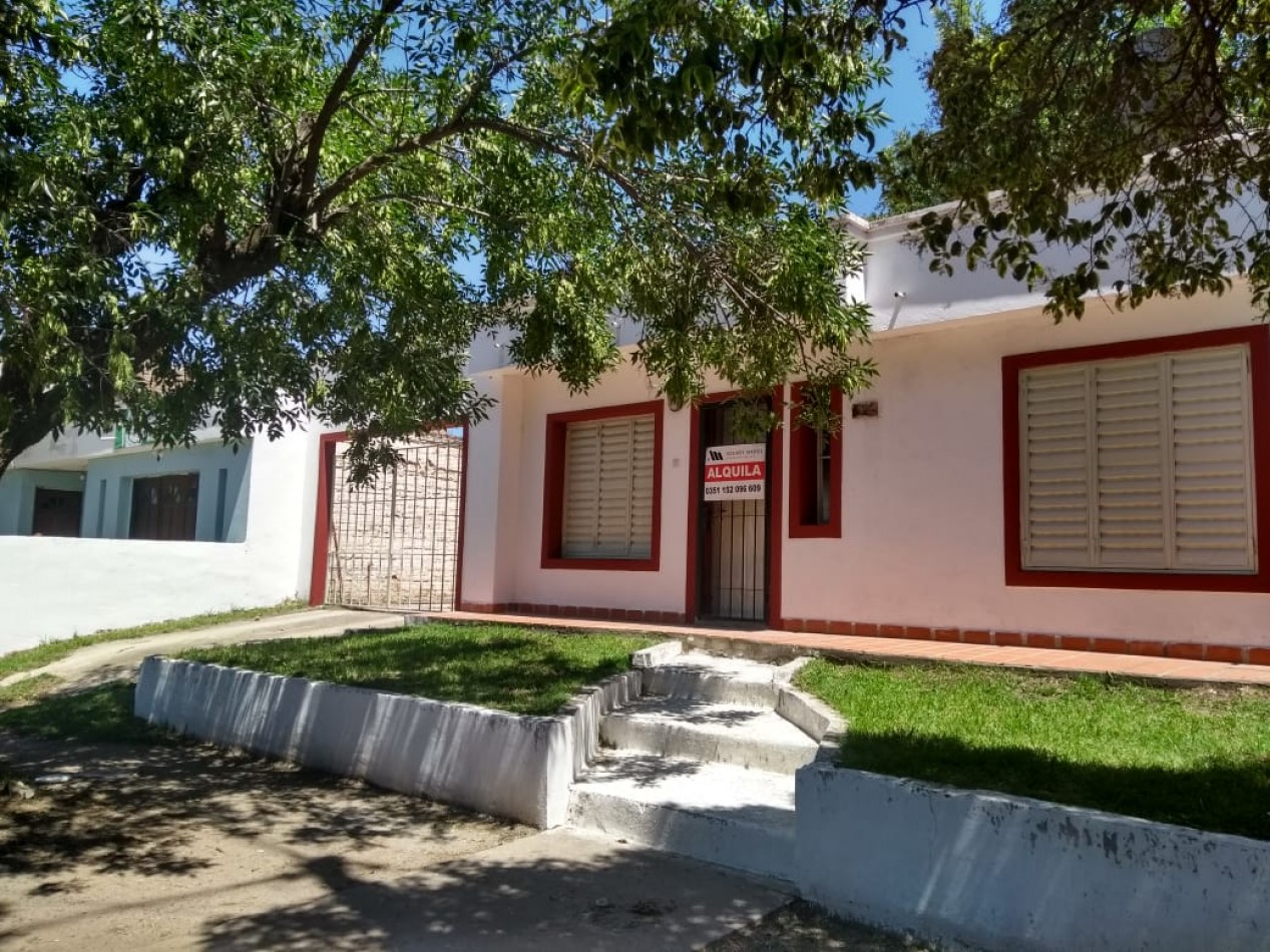 Casa 2 dormitorios en barrio Mercantil, Cordoba capital