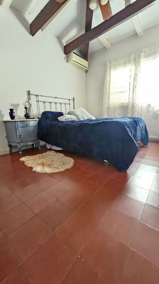 Casa 5 dormitorios en Barrio Cerro Chico, Cordoba Capital.