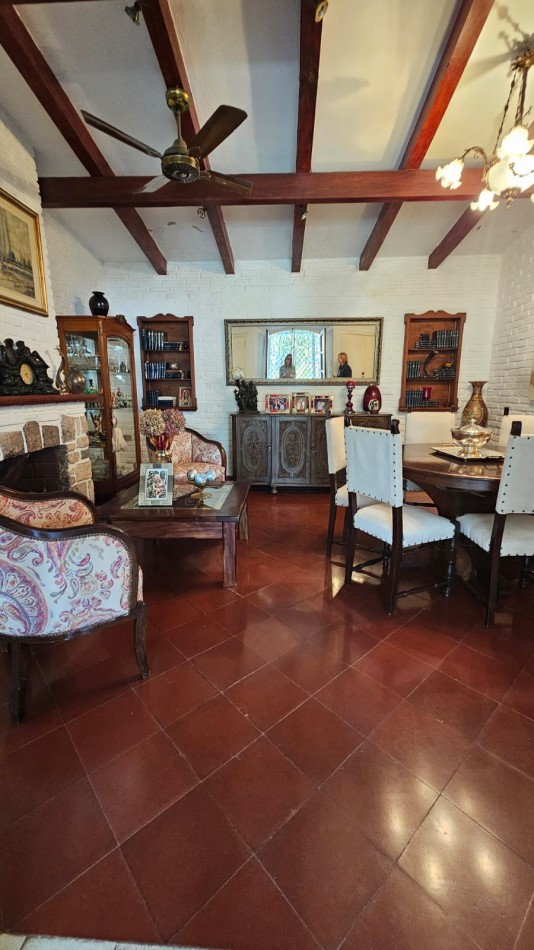 Casa 5 dormitorios en Barrio Cerro Chico, Cordoba Capital.